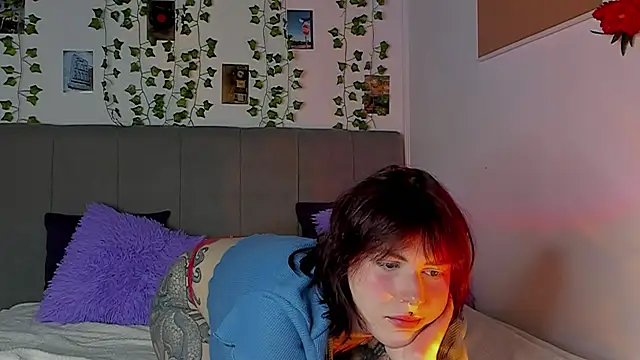 miss Lizzy online show from December 16, 2024, 1:21 am