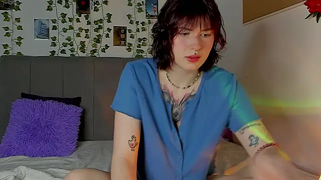 miss Lizzy online show from December 21, 2024, 1:15 am