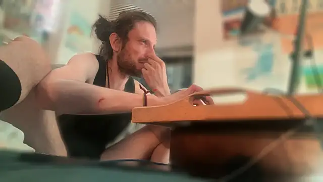 DownstairsSky online show from October 5, 2025, 1:26 am