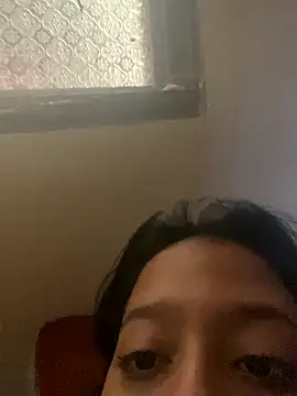 laila044 online show from October 23, 2025, 1:32 pm