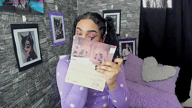 Andrys  online show from November 12, 2025, 7:57 pm