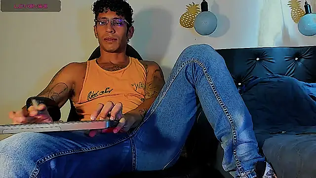 FuckHardlove online show from February 27, 2025, 7:15 pm