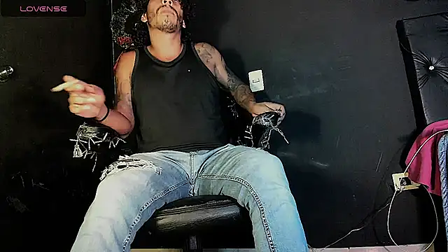 FuckHardlove online show from December 15, 2025, 11:09 pm