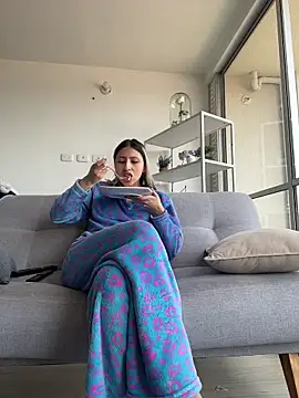 Ameellie online show from February 4, 2026, 5:08 pm