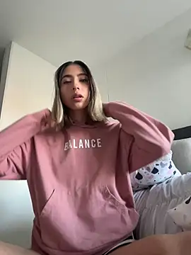 Ameellie online show from February 14, 2026, 10:06 pm