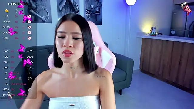 sophia willians online show from December 11, 2024, 9:45 pm