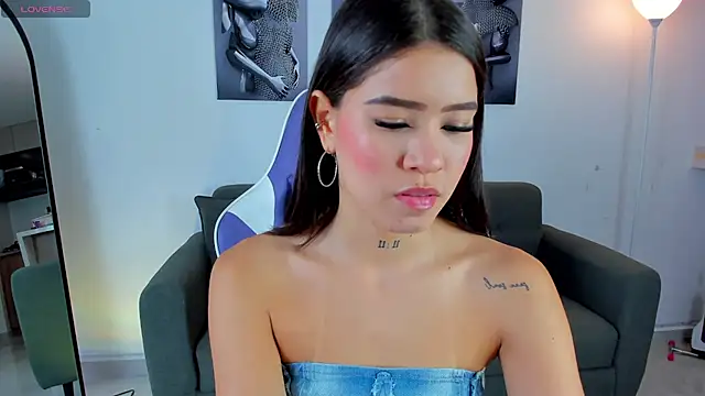 sophia willians online show from March 8, 2025, 7:31 pm