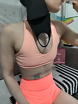 I AM NOT A SLUT online show from April 28, 2026, 2:49 am