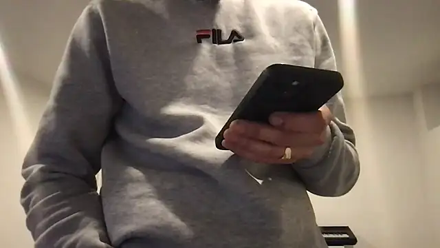 Snapshot of athenphysics chatting on March 19, 2026, 8:35 pm athenphysics online show from March 19, 2026, 8:35 pm