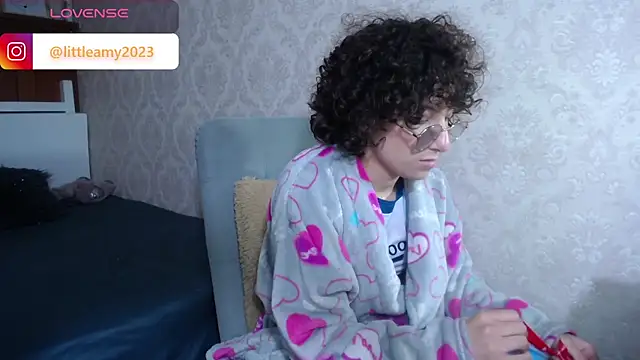 little  amy  online show from December 11, 2024, 5:10 am