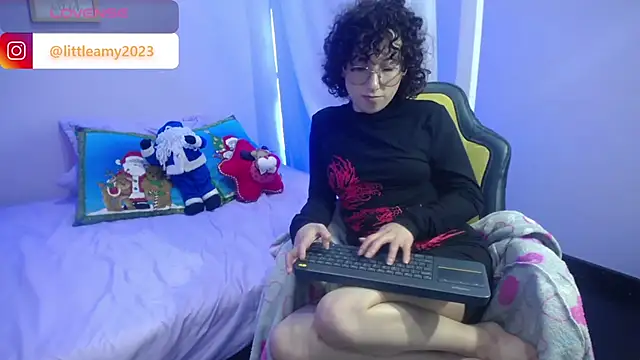 little  amy  online show from December 26, 2024, 1:07 am