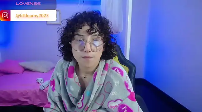 little  amy  online show from January 2, 2025, 7:23 am