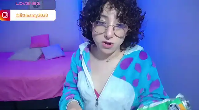 little  amy  online show from January 9, 2025, 10:41 am