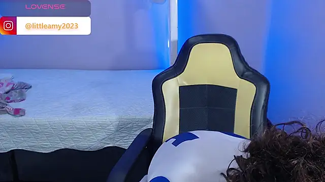 little  amy  online show from January 27, 2025, 11:43 pm