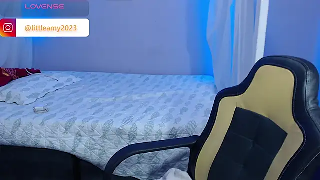 little  amy  online show from February 6, 2025, 2:33 am