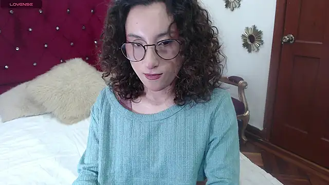 little  amy  online show from September 11, 2025, 10:10 pm