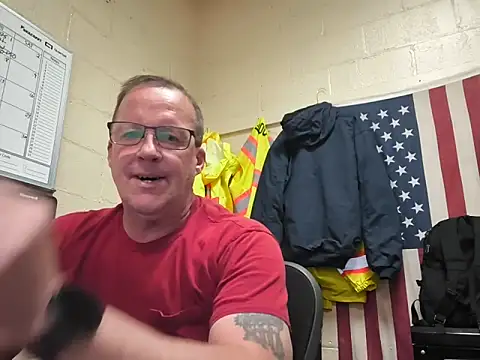 Snapshot of Cockrub1 chatting on May 18, 2026, 12:55 pm Cockrub1 online show from May 18, 2026, 12:55 pm
