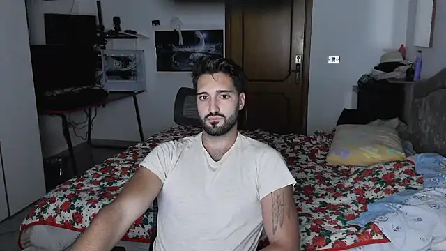 Snapshot of Alexox02 chatting on October 12, 2025, 5:01 pm Alexox02 online show from October 12, 2025, 5:01 pm