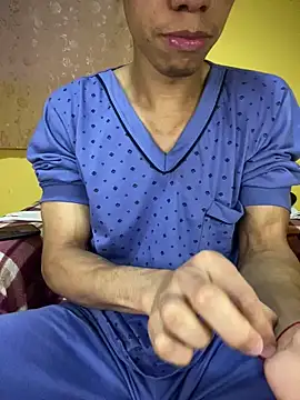 MoiseXxx 777 online show from December 22, 2024, 4:39 am