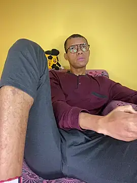 MoiseXxx 777 online show from March 18, 2025, 9:52 am