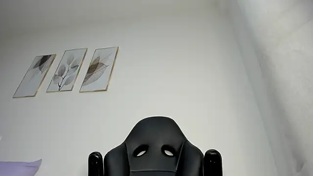  Molly rosse  online show from August 4, 2026, 11:57 am