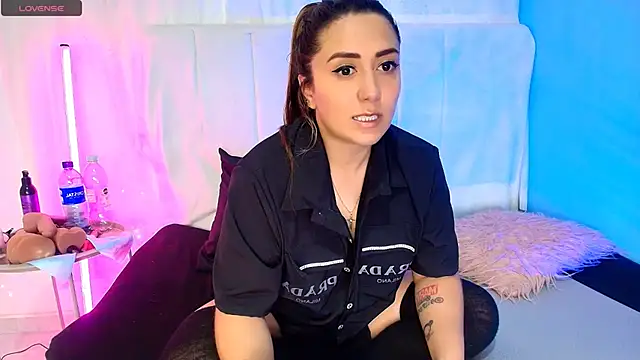 Natasha Wilde  online show from October 29, 2025, 10:44 pm