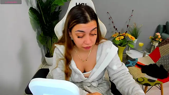 EveEvian online show from April 30, 2026, 10:32 am