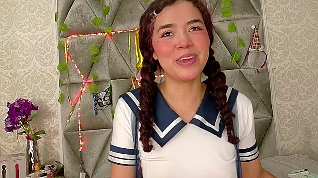 Snapshot of Angela_lovee chatting on October 11, 2025, 12:47 pm Angela lovee online show from October 11, 2025, 12:47 pm