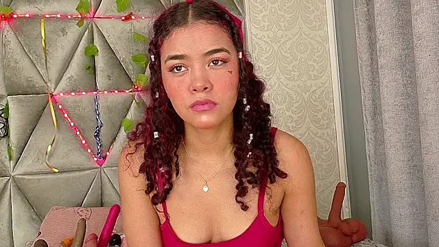 Snapshot of Angela_lovee chatting on October 15, 2025, 1:22 pm Angela lovee online show from October 15, 2025, 1:22 pm