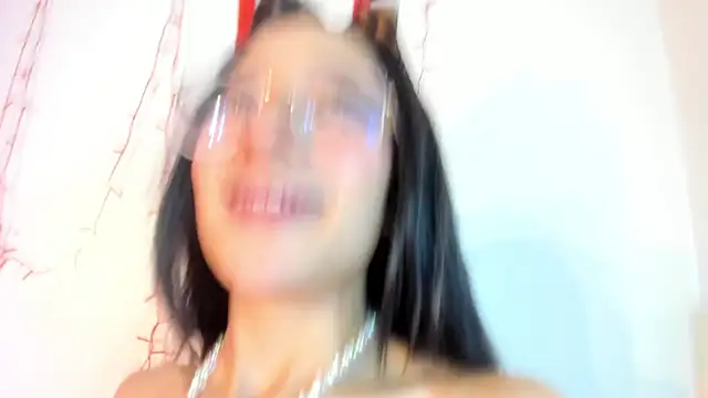 Cloe Leee online show from March 2, 2025, 8:16 am