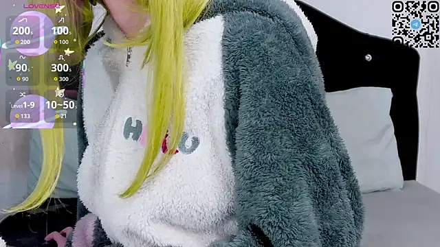 nonawhitemm online show from October 20, 2025, 11:38 pm