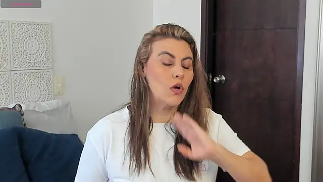 Snapshot of V_monse chatting on September 14, 2025, 2:49 pm V monse online show from September 14, 2025, 2:49 pm