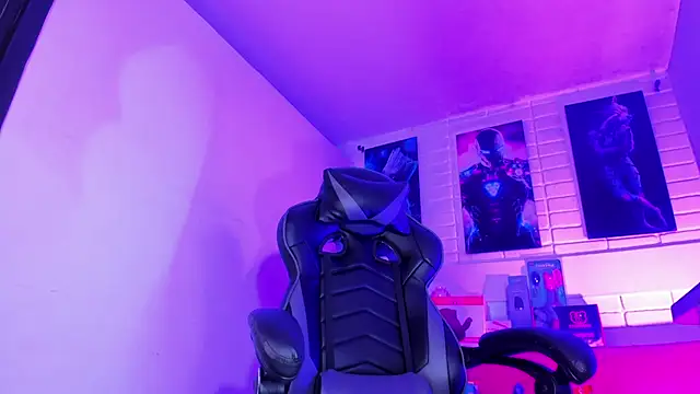 Snapshot of Alahia_Rodriguez chatting on February 20, 2025, 8:14 pm Alahia Rodriguez online show from February 20, 2025, 8:14 pm