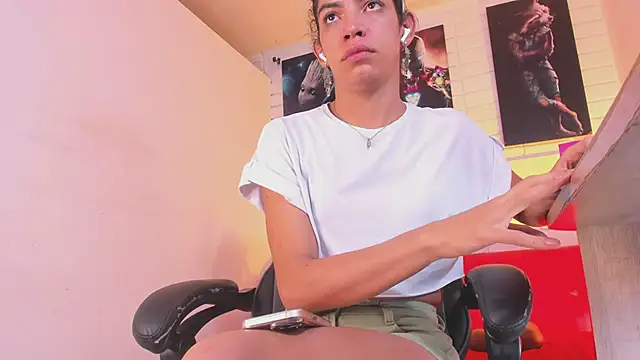 Alahia Rodriguez online show from November 11, 2025, 12:27 pm