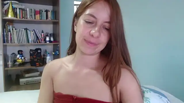 violetapeter 1 online show from May 17, 2026, 9:44 pm