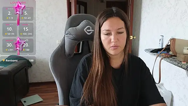 Snapshot of Nelly_Fischer chatting on December 9, 2024, 7:17 am Nelly Fischer online show from December 9, 2024, 7:17 am