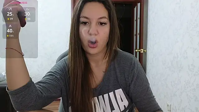 Snapshot of Nelly_Fischer chatting on December 16, 2024, 7:32 pm Nelly Fischer online show from December 16, 2024, 7:32 pm