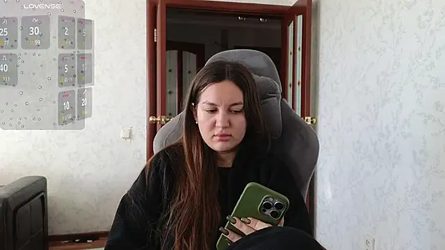 Snapshot of Nelly_Fischer chatting on January 11, 2025, 11:02 am Nelly Fischer online show from January 11, 2025, 11:02 am