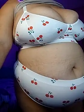 EllisW8 online show from September 17, 2025, 11:23 am