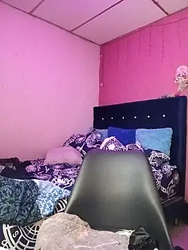 EllisW8 online show from September 26, 2025, 12:09 pm