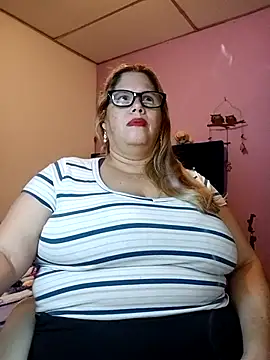 Snapshot of EllisW8 chatting on February 11, 2026, 10:42 am EllisW8 online show from February 11, 2026, 10:42 am