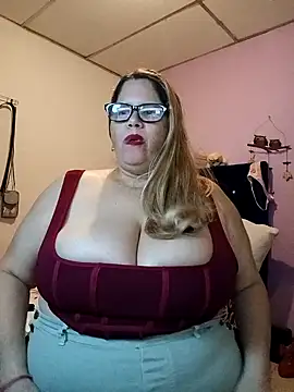 Snapshot of EllisW8 chatting on March 13, 2026, 11:22 pm EllisW8 online show from March 13, 2026, 11:22 pm