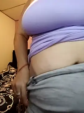 EllisW8 online show from April 30, 2026, 10:43 am