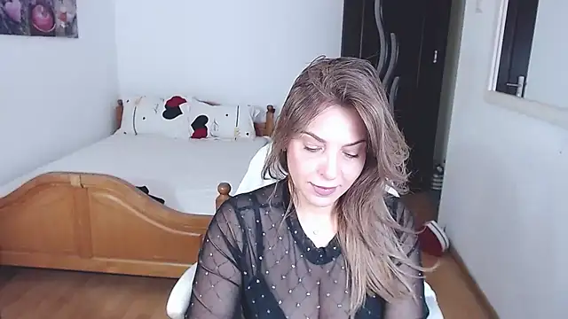 Snapshot of evamaria2024 chatting on October 29, 2025, 7:54 am evamaria2024 online show from October 29, 2025, 7:54 am