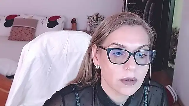 evamaria2024 online show from May 5, 2026, 6:43 am