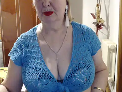 Secretfox online show from March 8, 2025, 11:27 am