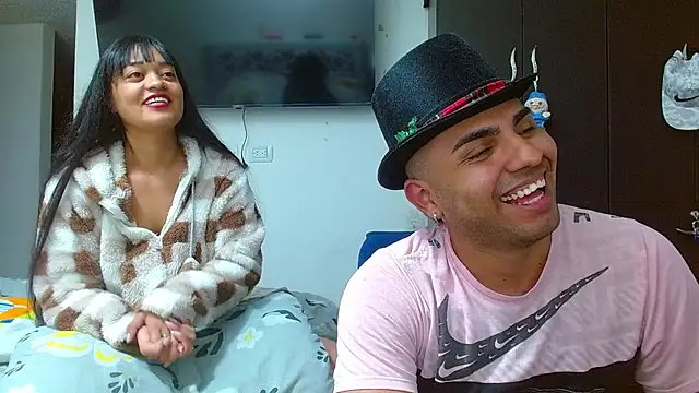 2ScarletandRyan8 online show from December 15, 2024, 12:07 am