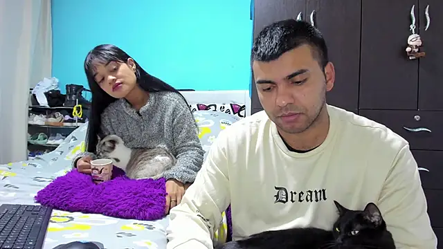 Snapshot of 2ScarletandRyan8 chatting on February 17, 2026, 10:01 am 2ScarletandRyan8 online show from February 17, 2026, 10:01 am