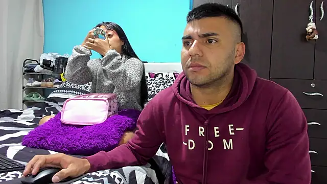 Snapshot of 2ScarletandRyan8 chatting on February 25, 2026, 10:03 am 2ScarletandRyan8 online show from February 25, 2026, 10:03 am