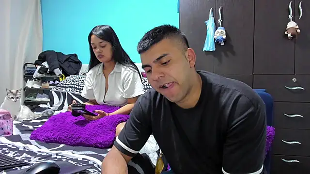 Snapshot of 2ScarletandRyan8 chatting on February 28, 2026, 10:05 am 2ScarletandRyan8 online show from February 28, 2026, 10:05 am